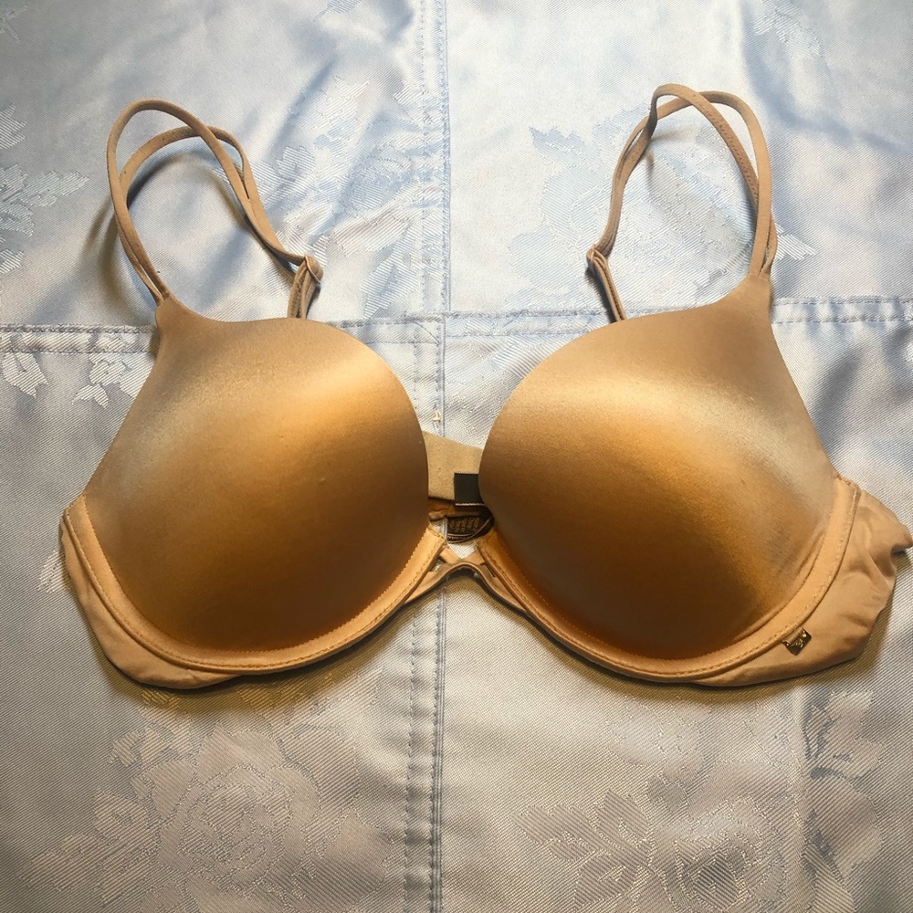 Victoria’s Secret 34C “Very Sexy” tan push up bra
